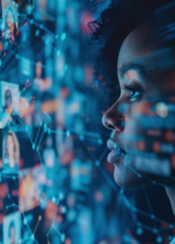 cliente viendo la innovación de los procesos y las nuevas tendencias